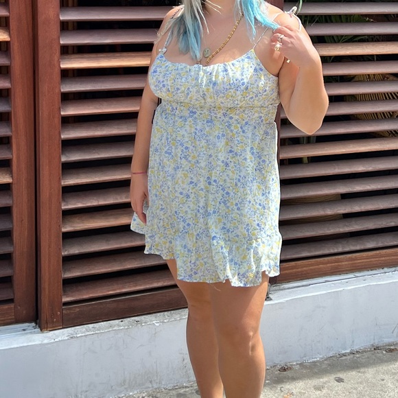 Urban Outfitters Dress - Picture 5 of 6